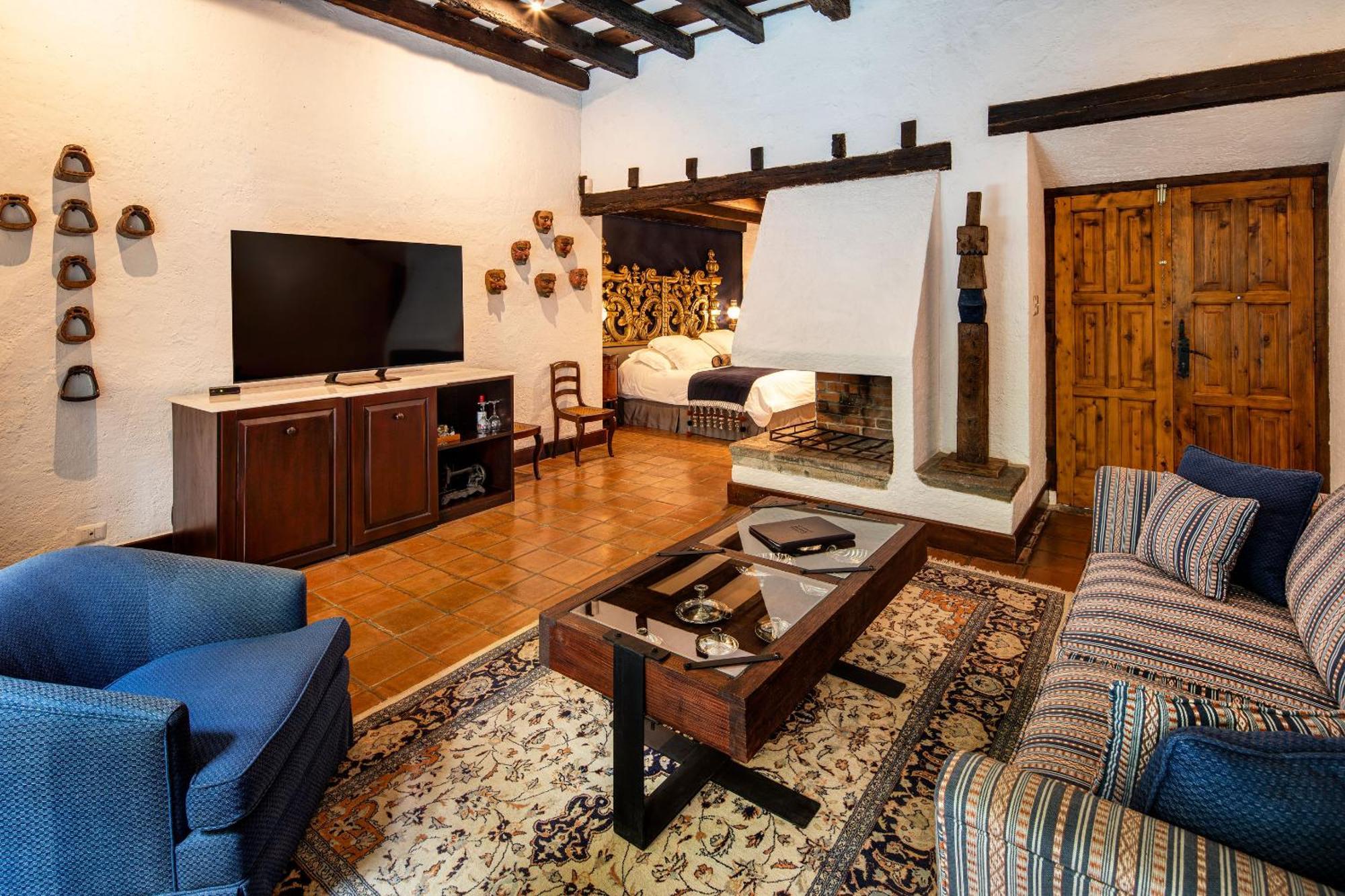 Cruces Boutique Antigua
